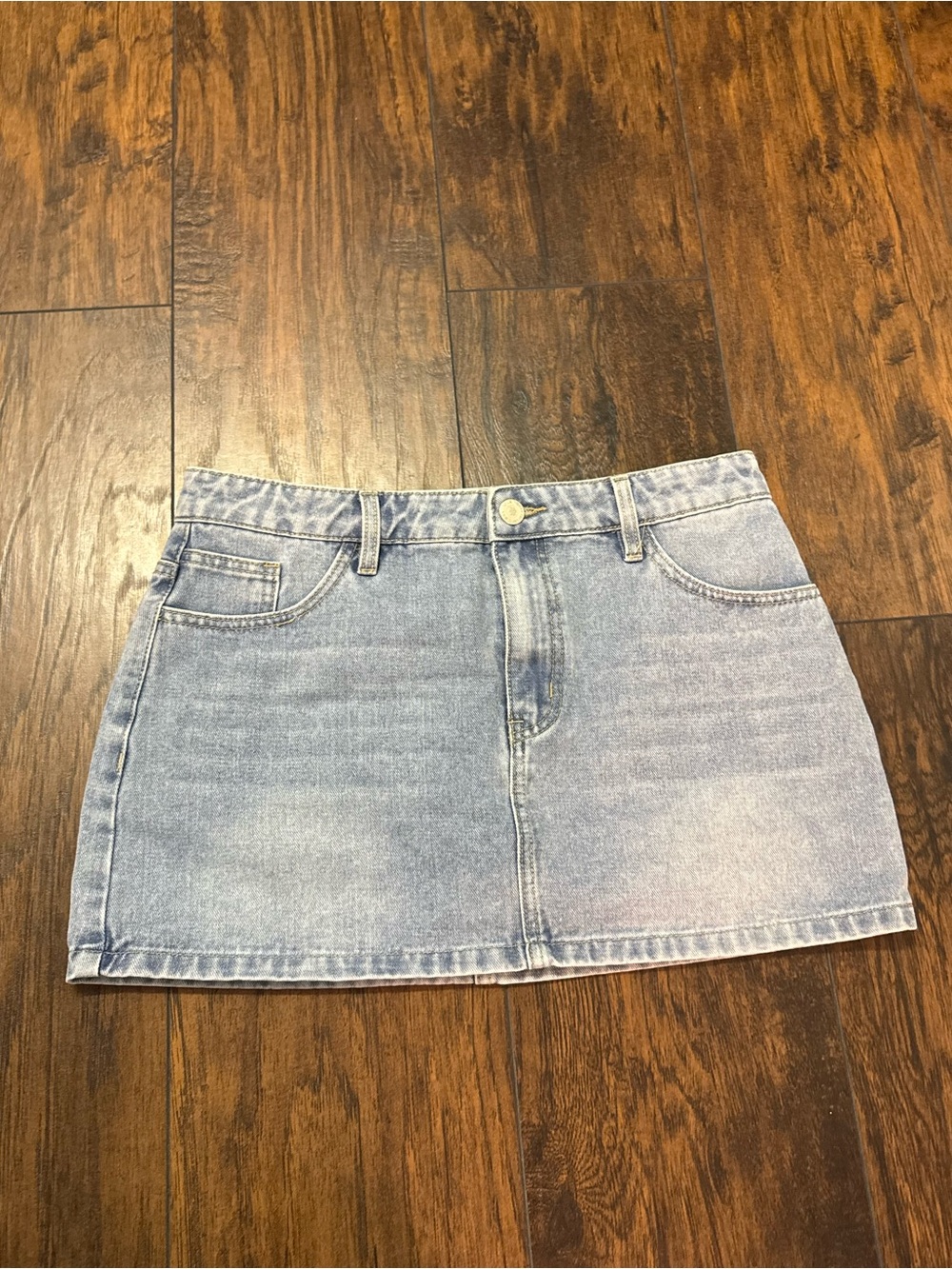 Denim skirt